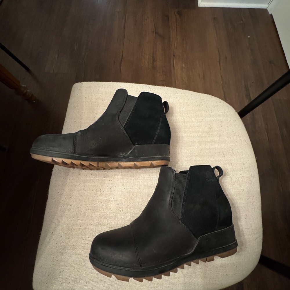 Sorel Evie Wedge Boots in black.